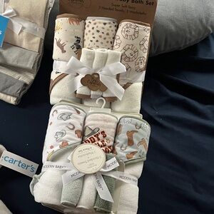 Baby Bath Set with Hooded Towels and Washcloths